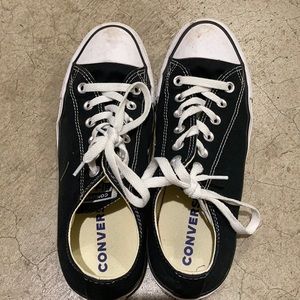 converse black low tops